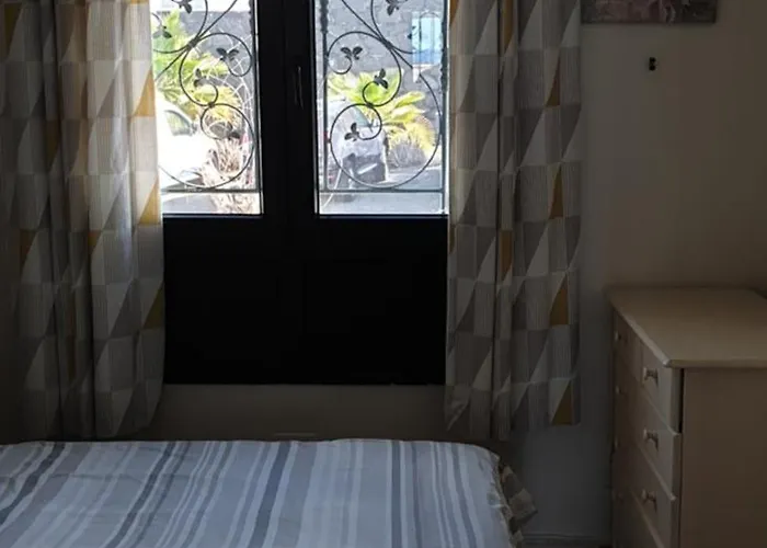 The Ravens Puerto del Carmen (Lanzarote)